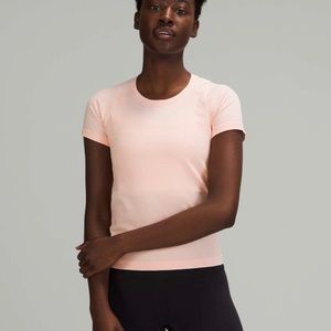 Lululemon Swiftly Tech Short Sleeve 2.0 *Race Length Size 20.